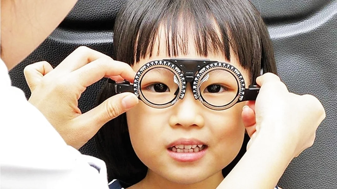 cận thị có giảm độ được không khi mắt nhìn xa bị mờ