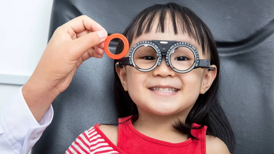 Câu hỏi thường gặp về nguyên nhân gây cận thị