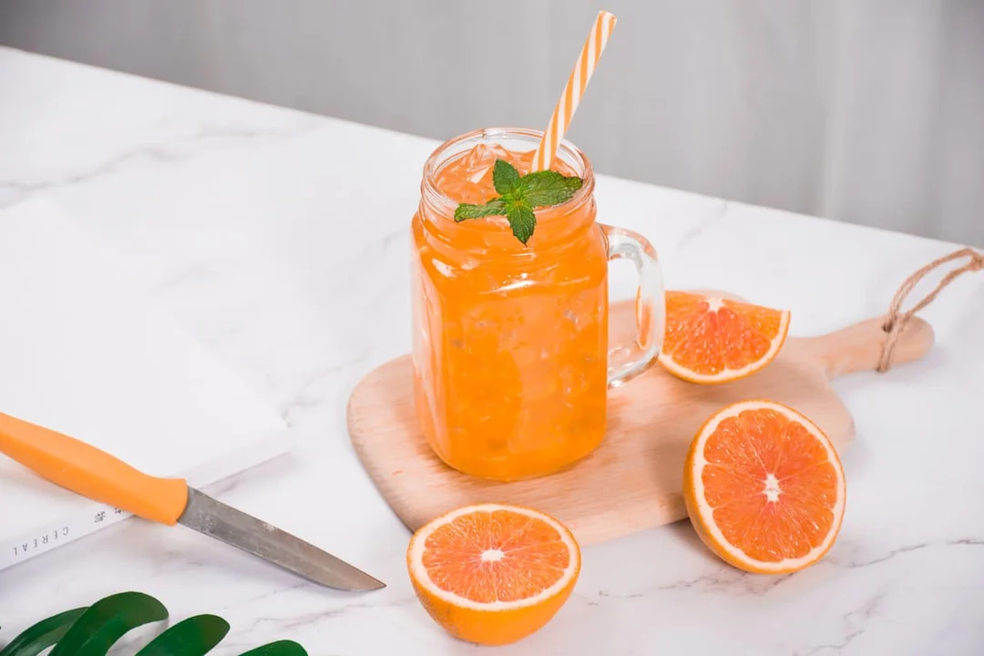 Ly nước tốt cho mắt cận thị và giảm mỏi mắt Ly nước tốt cho mắt cận thị và giảm mỏi mắt