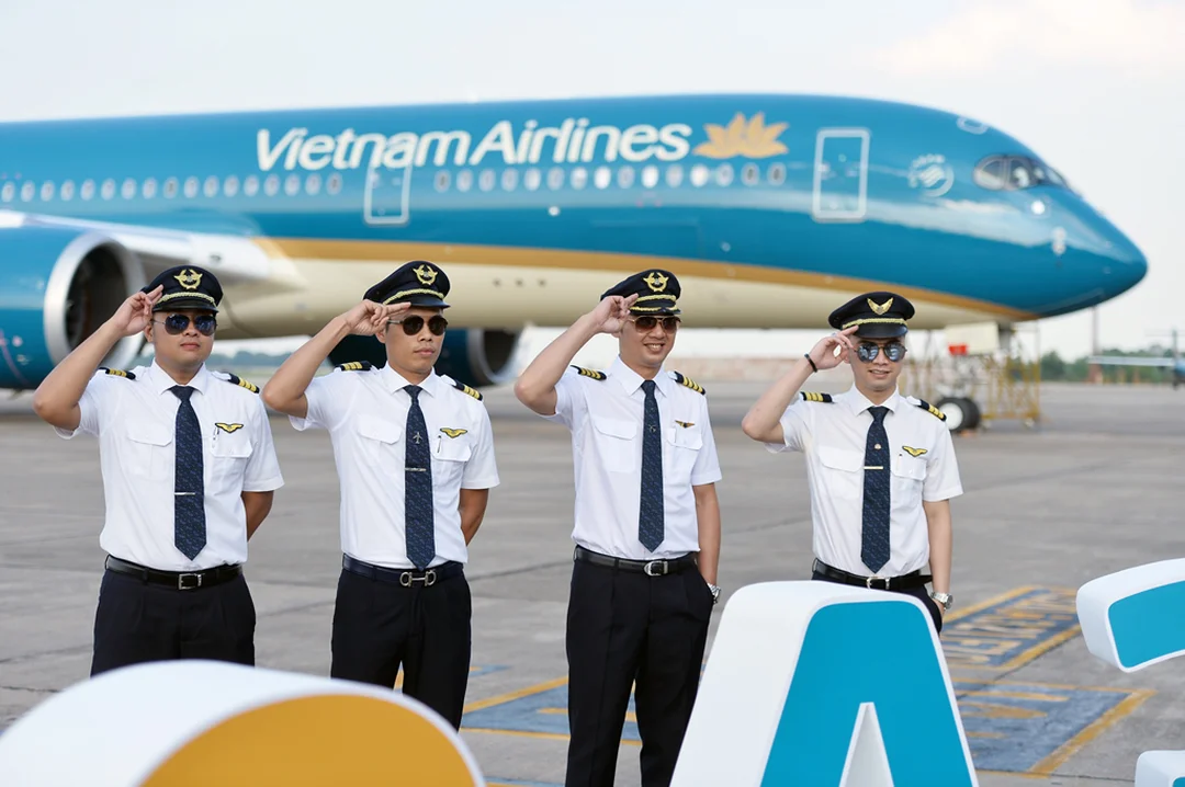 bị cận thị có làm phi công được không và các sai lầm trước khi thi tuyển