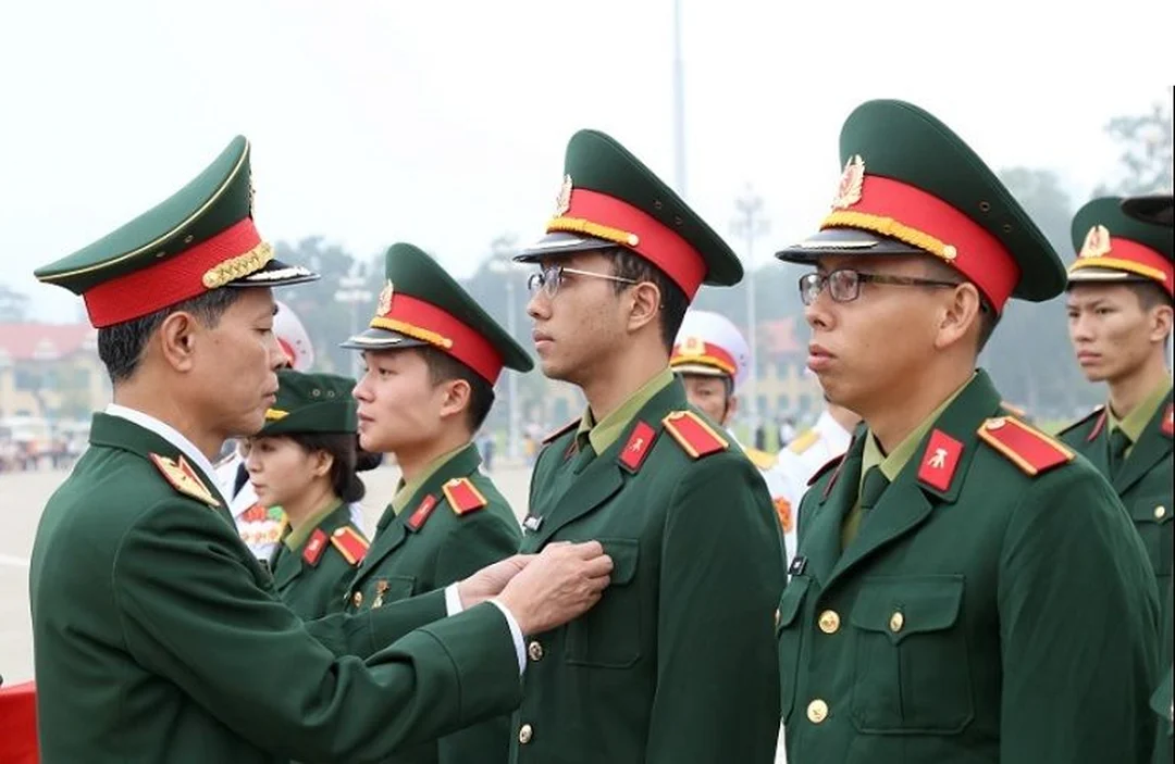 bị cận thị có phải đi nghĩa vụ quân sự khi khám thị lực hai mắt