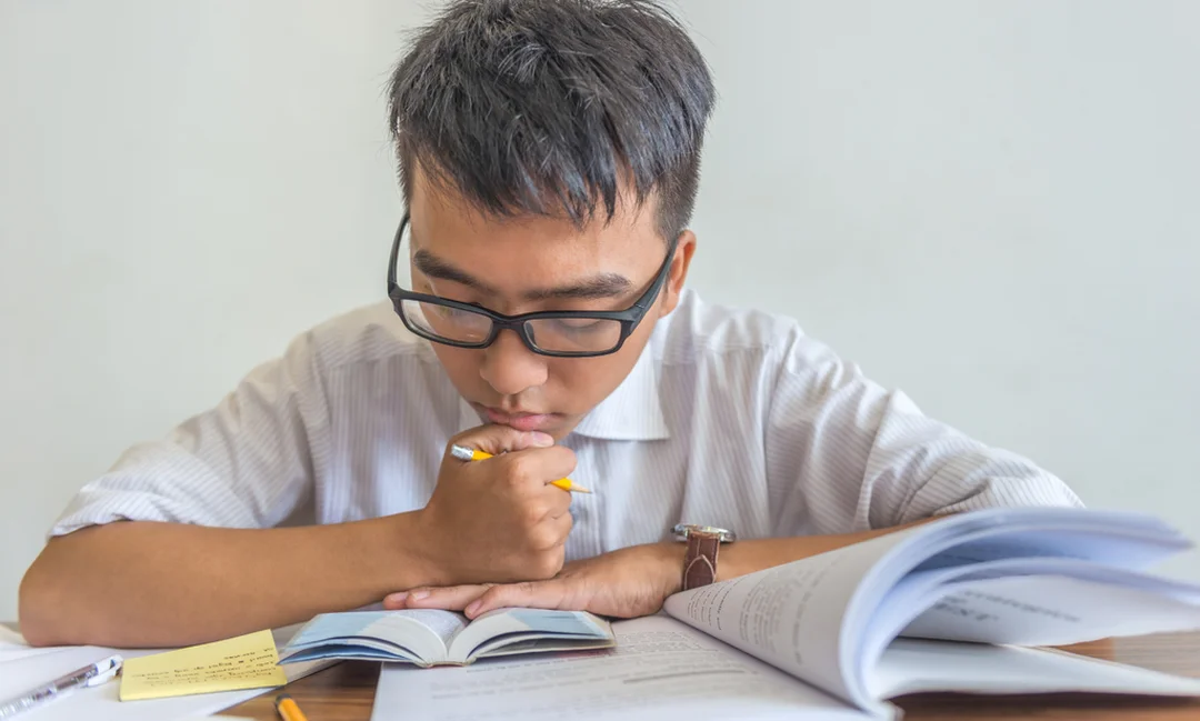 Kiểm soát cận thị học đường bằng phương pháp phù hợp phương pháp kiểm soát cận thị học đường cho học sinh