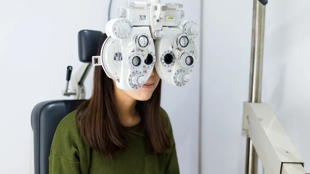So sánh atropin và nước mắt nhân tạo trong thuốc nhỏ mắt cho cận thị so sánh atropin và nước mắt nhân tạo trong thuốc nhỏ mắt cho cận thị